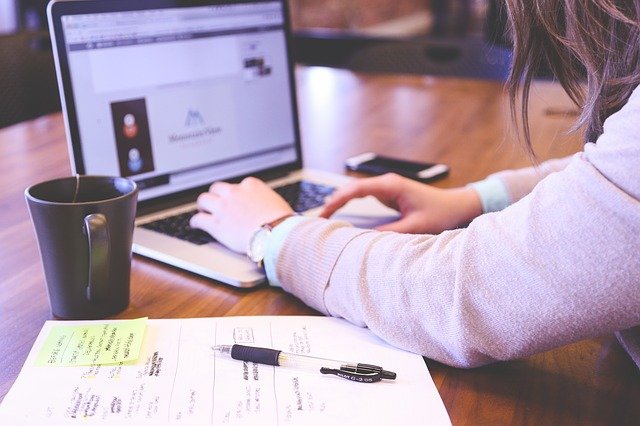 Jak połączyć świat online z offline? Dowiedz się czym jest pozycjonowanie lokalne sklepów!